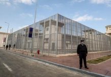 أسرة سجين في مصر تطالب بالتحقيق في أسباب وفاته.. اشتكى من انتهاكات أسرة سجين في مصر تطالب بالتحقيق في أسباب وفاته.. اشتكى من انتهاكات