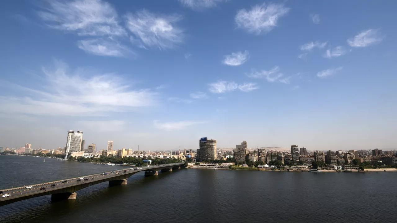 السلطات المصرية تقرر ترحيل أي لاجئ أو أجنبي مخالف لقوانين الإقامة في البلاد السلطات المصرية تقرر ترحيل أي لاجئ أو أجنبي مخالف لقوانين الإقامة في البلاد