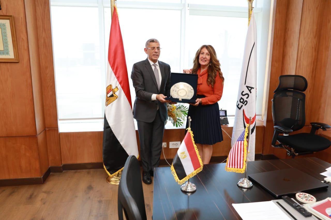 وكالة الفضاء المصرية تستقبل سفيرة الولايات المتحدة الأمريكية بالقاهرة وكالة الفضاء المصرية تستقبل سفيرة الولايات المتحدة الأمريكية بالقاهرة