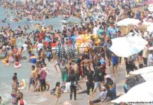 شواطئ مصر… الأزمة الاقتصادية تحرم كثيرين الاصطياف شواطئ مصر... الأزمة الاقتصادية تحرم كثيرين الاصطياف