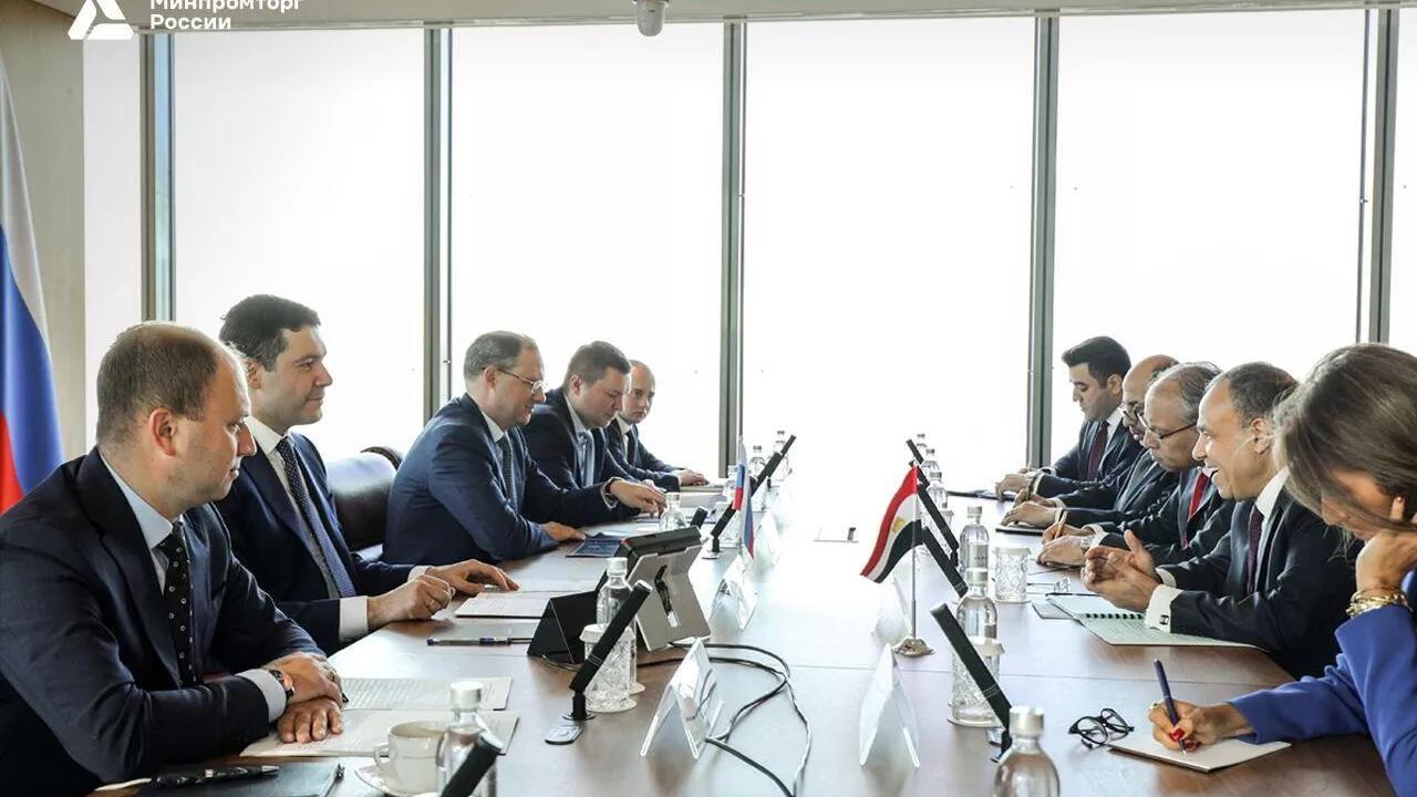 روسيا ومصر تعملان على تعزيز التعاون التجاري والاقتصادي بينهما روسيا ومصر تعملان على تعزيز التعاون التجاري والاقتصادي بينهما