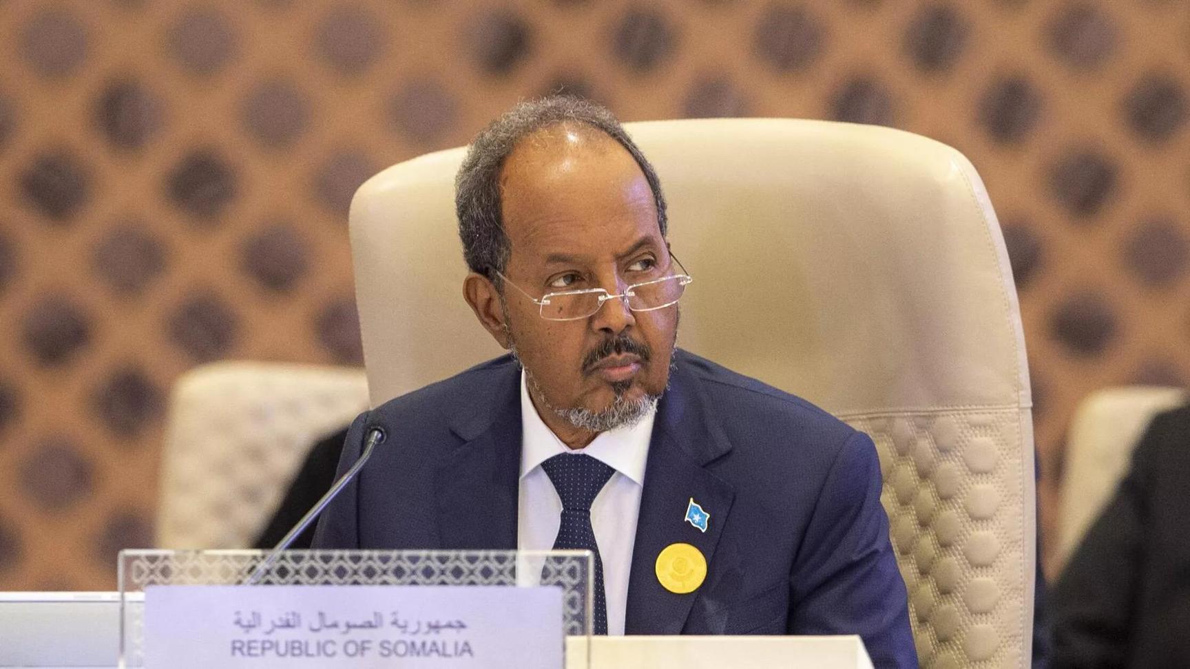 بعد إعلان رئيس بعد إعلان رئيس