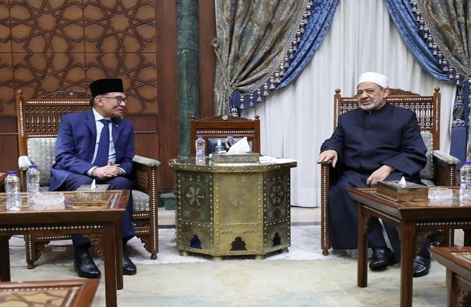 الأحد.. رئيس وزراء ماليزيا يُلقي محاضرة عامة من الأزهر الشريف الأحد.. رئيس وزراء ماليزيا يُلقي محاضرة عامة من الأزهر الشريف