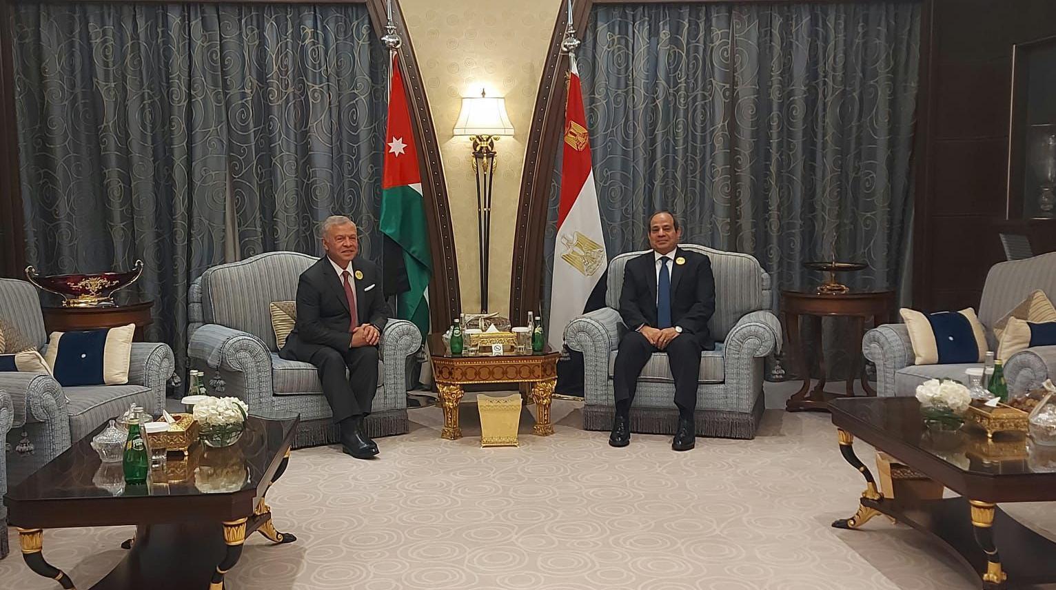 الرئيس السيسي يلتقي العاهل الأردني على هامش أعمال القمة العربية الإسلامية بالرياض الرئيس السيسي يلتقي العاهل الأردني على هامش أعمال القمة العربية الإسلامية بالرياض