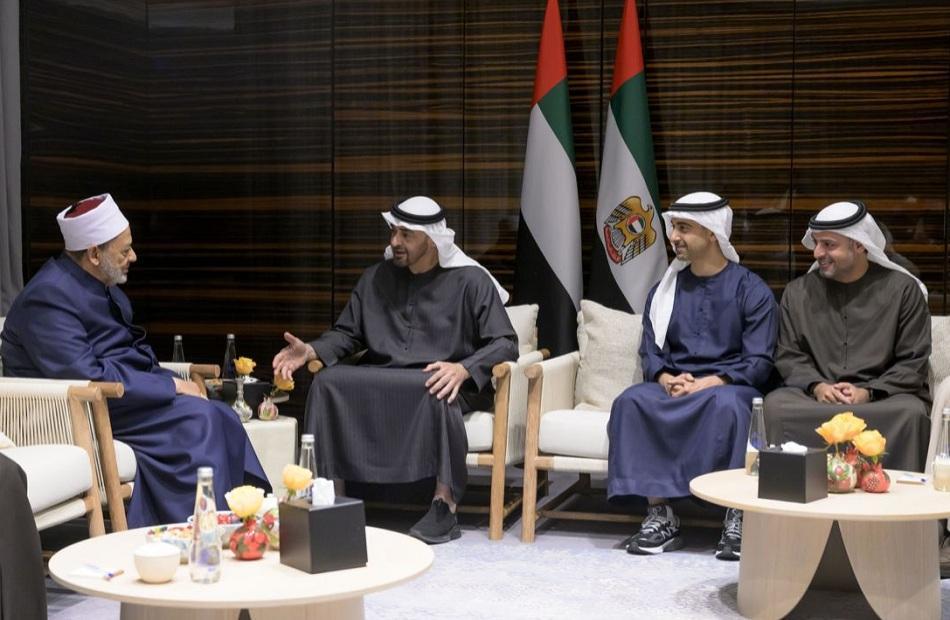 شيخ الأزهر يلتقي الشيخ محمد بن زايد في أذربيجان شيخ الأزهر يلتقي الشيخ محمد بن زايد في أذربيجان