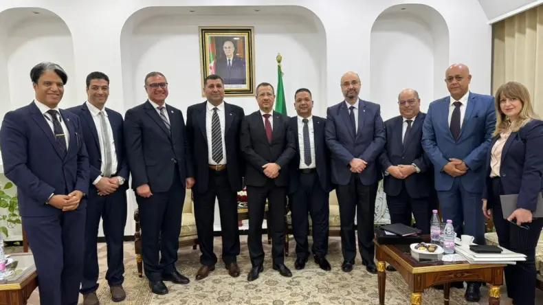 رخروخ يستقبل سفير مصر ويبحث تعزيز التعاون في مشاريع البنى التحتية رخروخ يستقبل سفير مصر ويبحث تعزيز التعاون في مشاريع البنى التحتية
