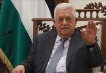 عباس في القاهرة الأربعاء للمشاركة بقمة الدول الثماني الإسلامية عباس في القاهرة الأربعاء للمشاركة بقمة الدول الثماني الإسلامية