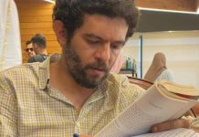 تجديد حبس رسام الكاريكاتير أشرف عمر في مصر تجديد حبس رسام الكاريكاتير أشرف عمر في مصر