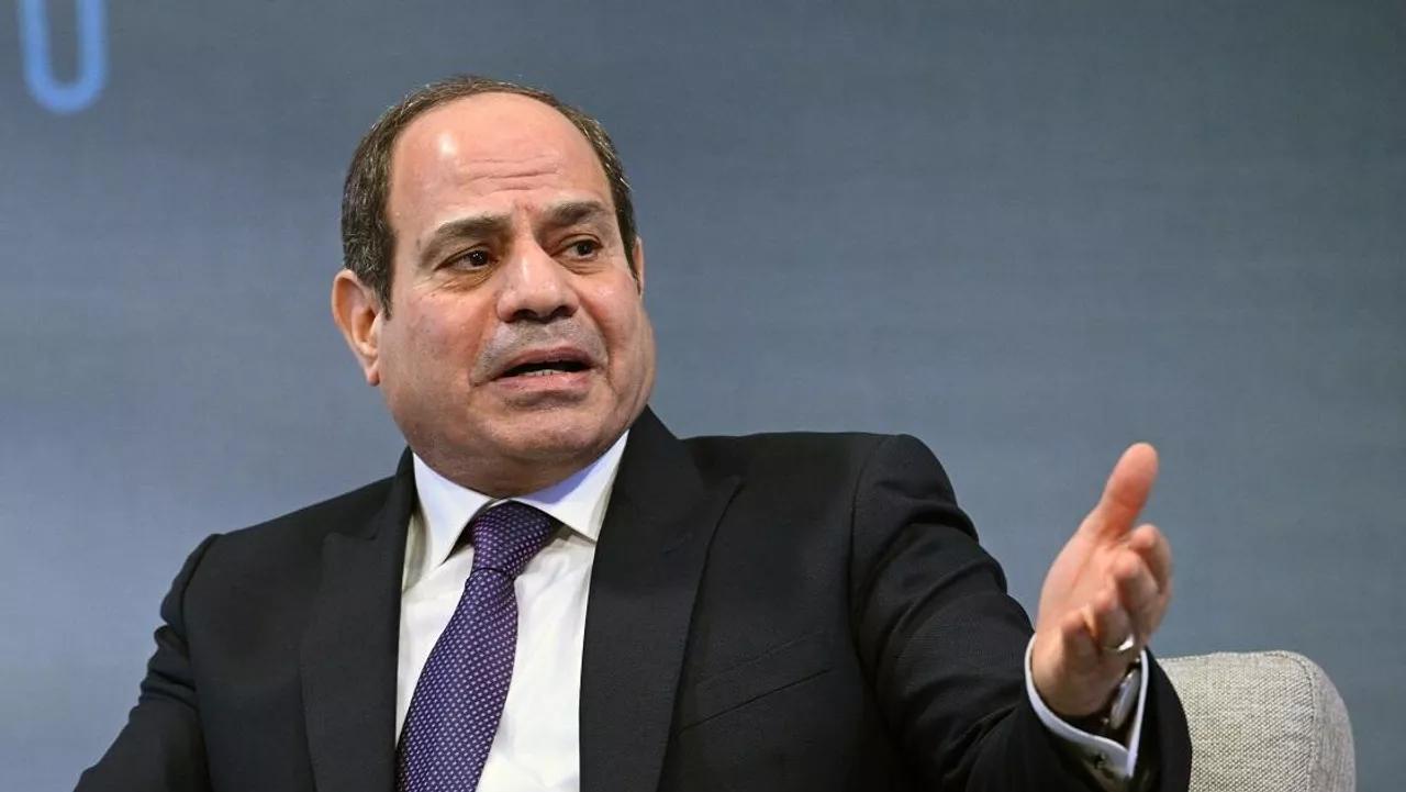 السيسي يؤكد الدعم المصري لوحدة الصومال وحماية الملاحة في البحر الأحمر السيسي يؤكد الدعم المصري لوحدة الصومال وحماية الملاحة في البحر الأحمر