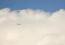 ثلوج كالينينغراد الروسية تضطر طائرة مصرية إلى الهبوط في بولندا ثلوج كالينينغراد الروسية تضطر طائرة مصرية إلى الهبوط في بولندا