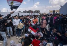 الاصطفاف على الطريقة المصرية… عندما تفقد الكلمات معناها الاصطفاف على الطريقة المصرية... عندما تفقد الكلمات معناها