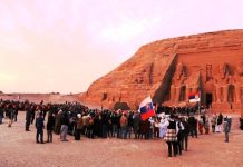 أشعة الشمس تعانق وجه ملك فرعوني شهير “رغم السحب” أشعة الشمس تعانق وجه ملك فرعوني شهير "رغم السحب"