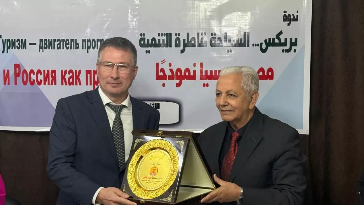 خبير استراتيجي مصري يشيد بالدور الروسي في مساندة القاهرة قبل حرب أكتوبر خبير استراتيجي مصري يشيد بالدور الروسي في مساندة القاهرة قبل حرب أكتوبر