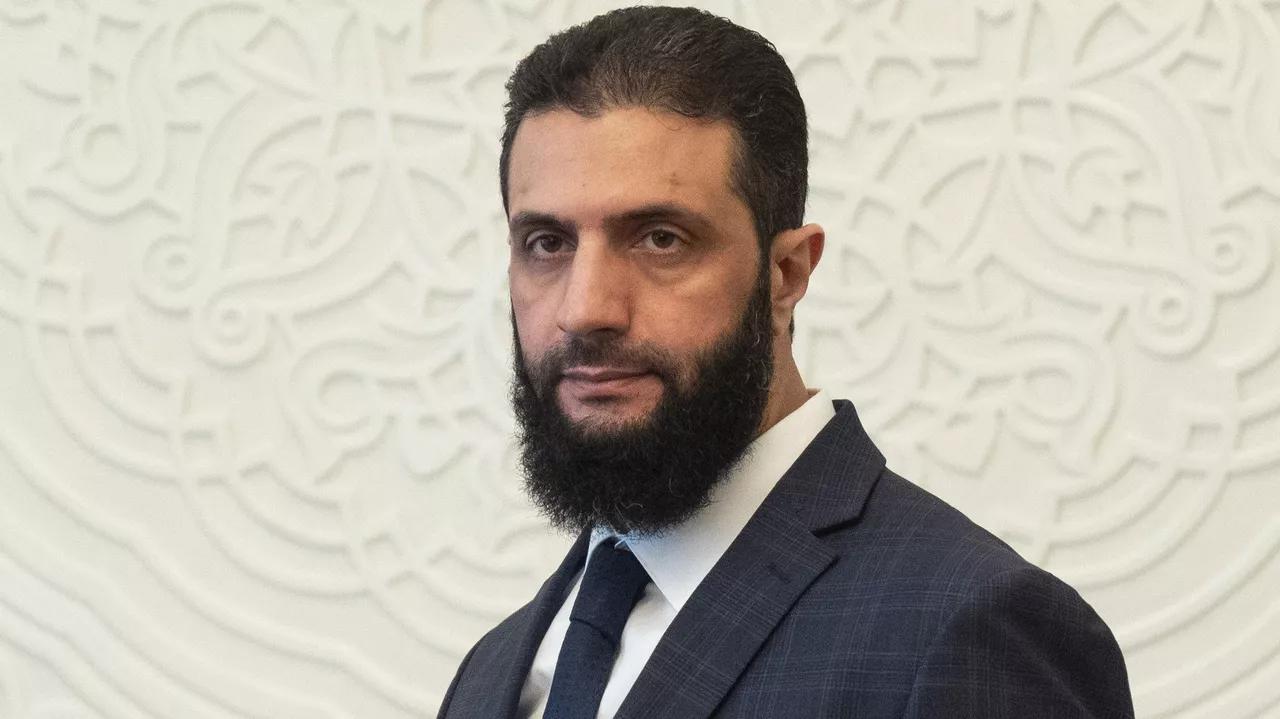 بعد لقاء السيسي.. بماذا وصف الشرع العلاقة الحالية مع مصر؟ بعد لقاء السيسي.. بماذا وصف الشرع العلاقة الحالية مع مصر؟