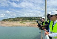 وزير الخارجية المصري في موقع سد “جوليوس نيريري” التنزاني وزير الخارجية المصري في موقع سد "جوليوس نيريري" التنزاني