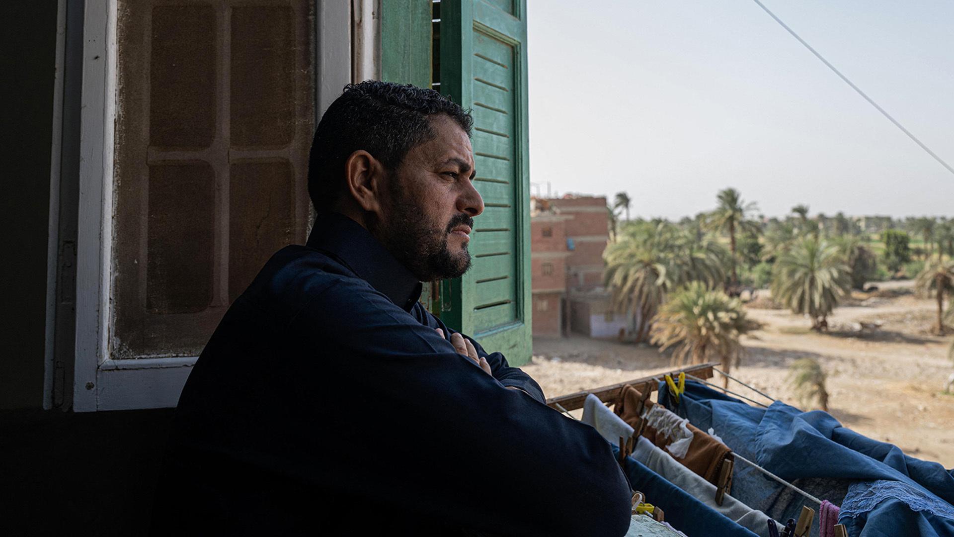 مصريون ناجون يكشفون أهوال معتقلات الدعم السريع مصريون ناجون يكشفون أهوال معتقلات الدعم السريع