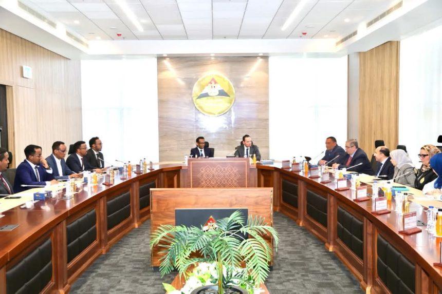 الصومال ومصر تتعهدان بتعزيز التعاون الحكومي في اجتماع رفيع الصومال ومصر تتعهدان بتعزيز التعاون الحكومي في اجتماع رفيع