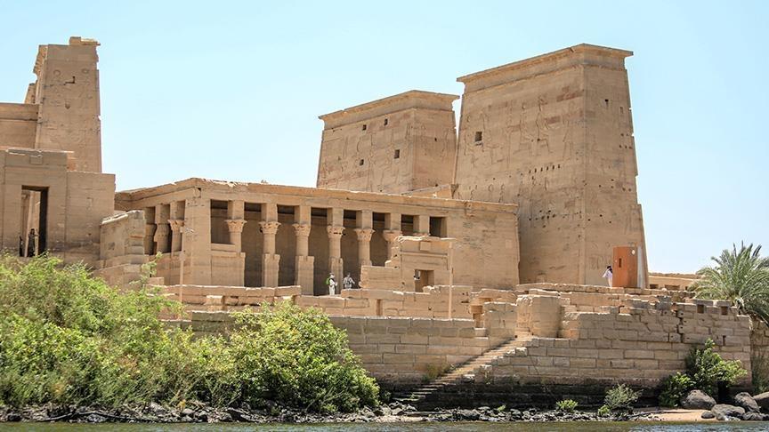 معبد فيلة.. أسرار فرعونية منقوشة بين ضفتي النيل