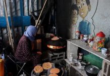 عندما تعجز مصر عن إدخال كيس طحين لغزة عندما تعجز مصر عن إدخال كيس طحين لغزة