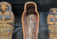 لماذا دوّن الفراعنة تاريخهم على الحجر؟ رسائل حياة أم هوس بالموت لماذا دوّن الفراعنة تاريخهم على الحجر؟ رسائل حياة أم هوس بالموت