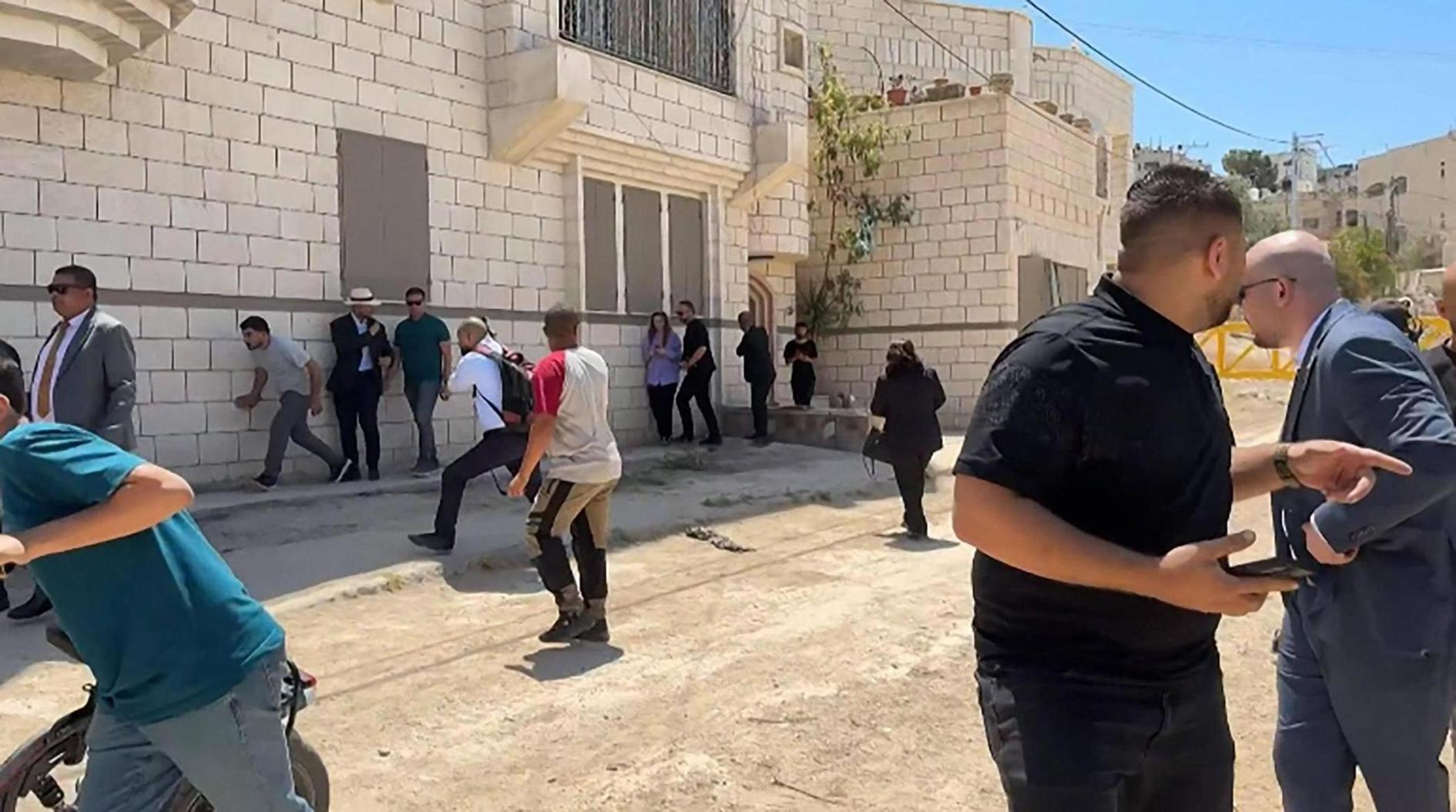 مصر تطالب إسرائيل بتوضيحات بشأن إطلاق النار على وفد دبلوماسي بجنين