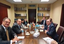 وزير خارجية: الكارثة الإنسانية في غزة “غير مسبوقة” بالمنطقة وزير خارجية: الكارثة الإنسانية في غزة "غير مسبوقة" بالمنطقة