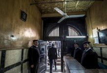 حبس 8 مواطنين بينهم محام شاركوا بفعالية تضامنية مع غزة حبس 8 مواطنين بينهم محام شاركوا بفعالية تضامنية مع غزة