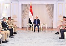 السيسي يبحث مع رئيس الأركان الباكستاني التعاون العسكري السيسي يبحث مع رئيس الأركان الباكستاني التعاون العسكري