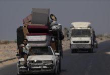 مصر لنتنياهو: لن نكون بوابة لتهجير الفلسطينيين ولن نغير هذا الموقف مصر لنتنياهو: لن نكون بوابة لتهجير الفلسطينيين ولن نغير هذا الموقف