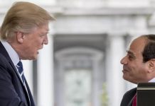 السيسي يهدي ترامب “قلادة النيل” تقديرا لدوره في وقف حرب غزة السيسي يهدي ترامب "قلادة النيل" تقديرا لدوره في وقف حرب غزة