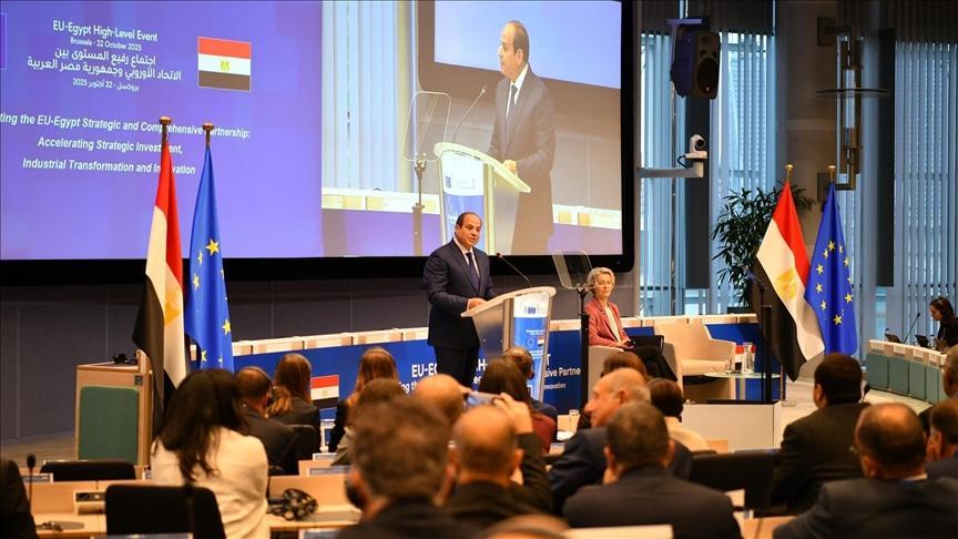 السيسي: مصر تبدأ مرحلة جديدة من التعاون الاقتصادي مع أوروبا السيسي: مصر تبدأ مرحلة جديدة من التعاون الاقتصادي مع أوروبا