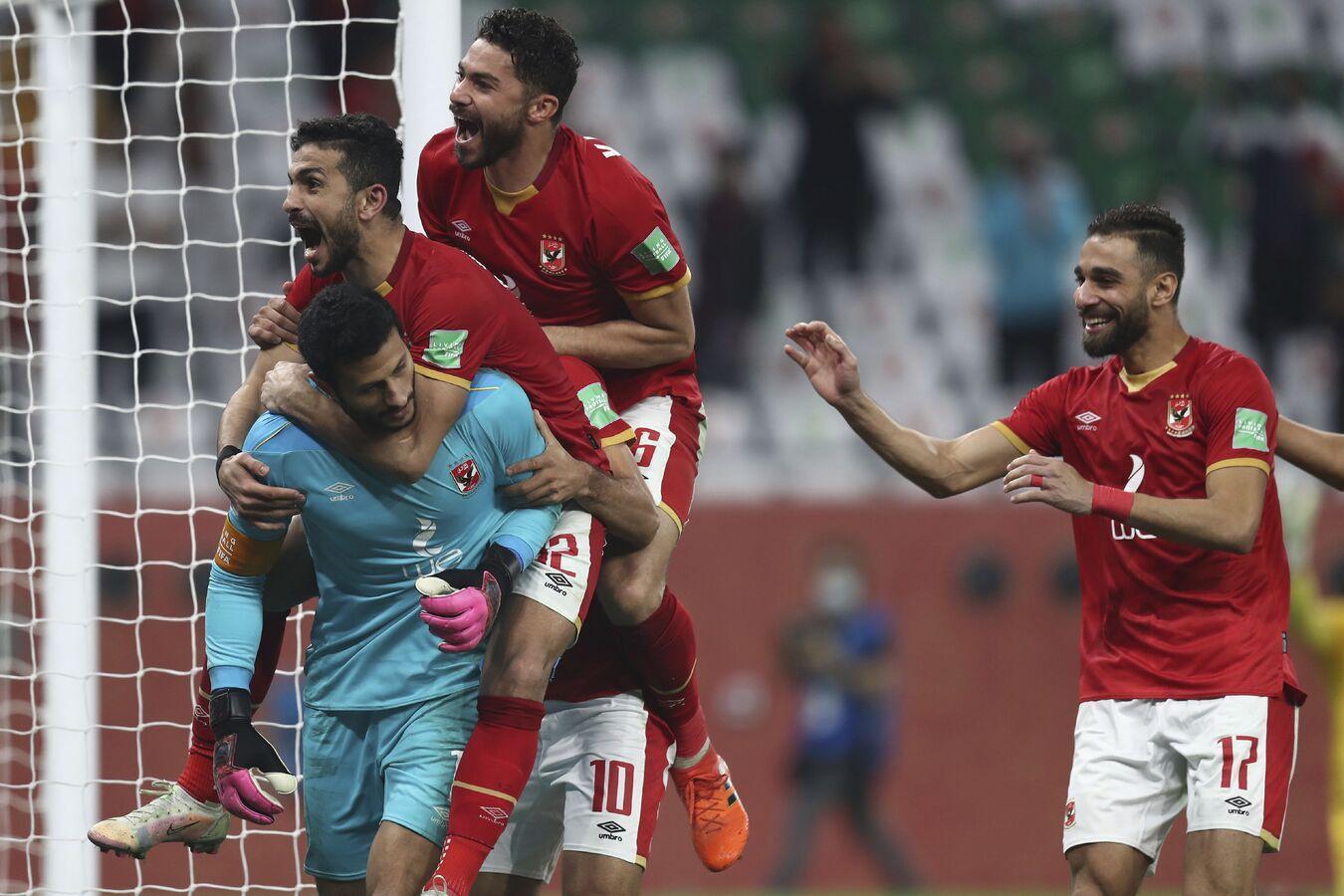 بعد طرد مهاجمه.. الأهلي يتحرك رسميا ضد حكم مباراته أمام إيغل البوروندي بعد طرد مهاجمه.. الأهلي يتحرك رسميا ضد حكم مباراته أمام إيغل البوروندي