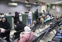 مصريون يعودون إلى الكاش… تعثر الدفع الإلكتروني مصريون يعودون إلى الكاش... تعثر الدفع الإلكتروني