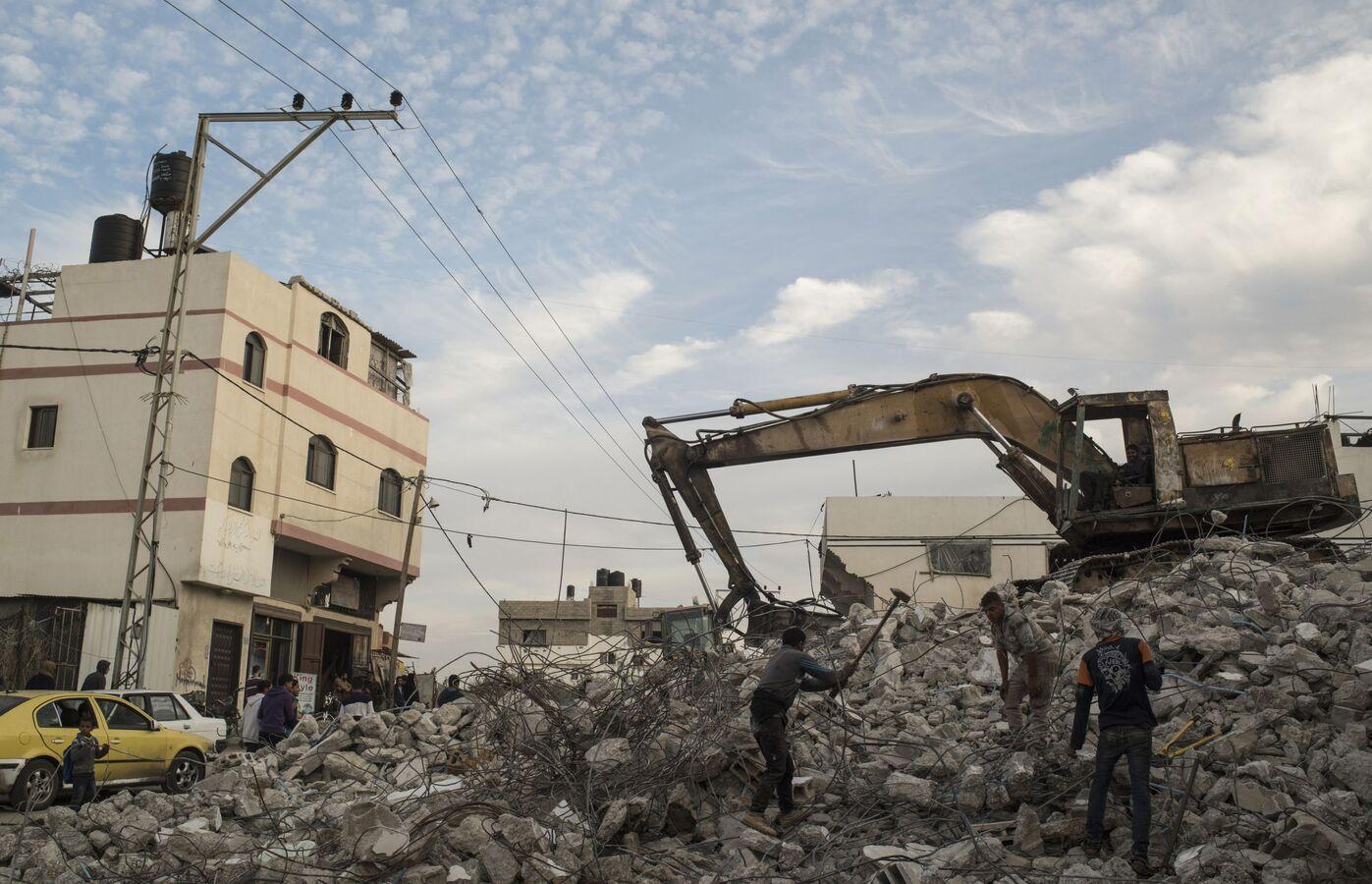 اللمسات الأخيرة على خطة  اللمسات الأخيرة على خطة