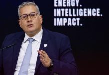 مصر تطرح مزايدة عالمية لاستكشاف النفط والغاز بالبحر الأحمر مصر تطرح مزايدة عالمية لاستكشاف النفط والغاز بالبحر الأحمر