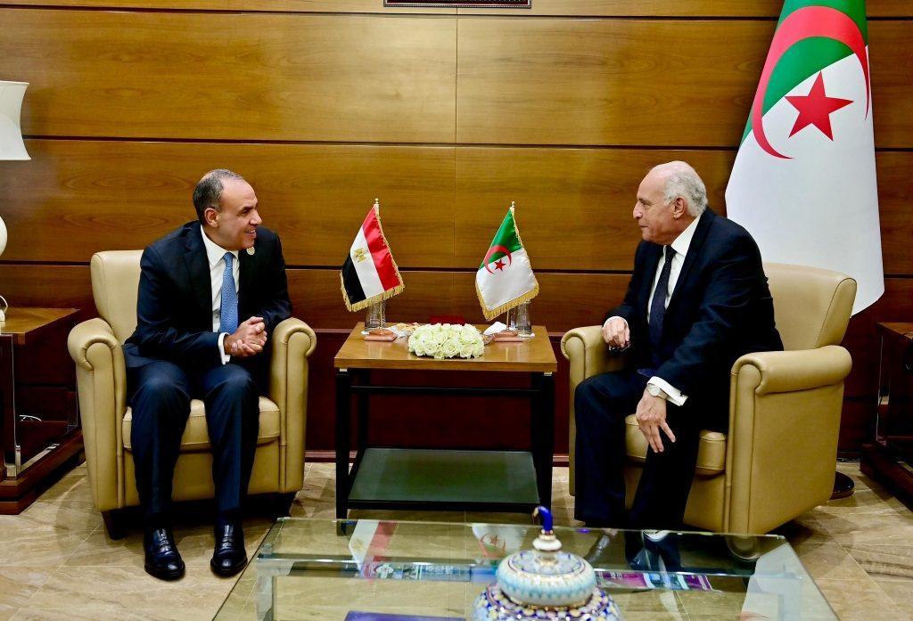 sm_1762398464.536216