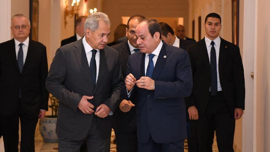 السيسي وشويغو يبحثان التطورات بغزة وتسوية أزمة روسيا وأوكرانيا السيسي وشويغو يبحثان التطورات بغزة وتسوية أزمة روسيا وأوكرانيا