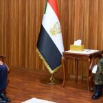 البرهان يبحث مع وزير الخارجية المصري الأوضاع في السودان البرهان يبحث مع وزير الخارجية المصري الأوضاع في السودان