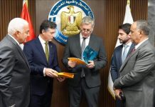 مصر تمدد اتفاق استكشاف الغاز مع “إيني” الإيطالية حتى 2040 مصر تمدد اتفاق استكشاف الغاز مع "إيني" الإيطالية حتى 2040