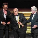 رسائل سياسية وإنسانية في افتتاح مهرجان القاهرة.. وتكريم مؤثر للراحلين رسائل سياسية وإنسانية في افتتاح مهرجان القاهرة.. وتكريم مؤثر للراحلين