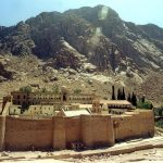 مع تحدي السياحة.. هل يحافظ دير سانت كاترين بعمر 1500 عام على سكينته؟ مع تحدي السياحة.. هل يحافظ دير سانت كاترين بعمر 1500 عام على سكينته؟