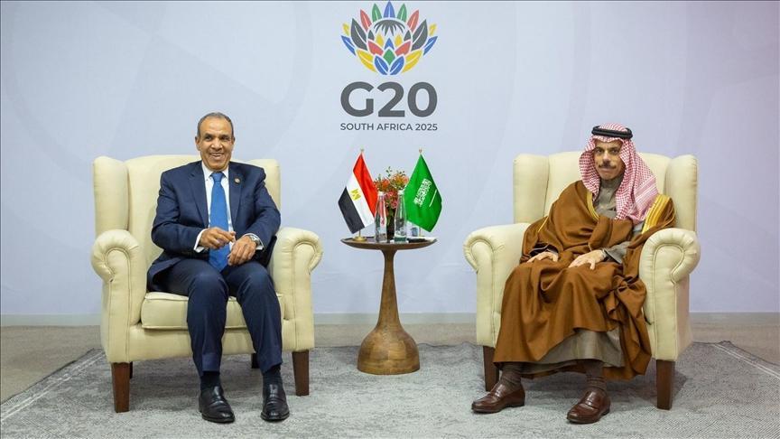 مصر والسعودية تبحثان تطورات اتفاق غزة وجهود التهدئة في السودان مصر والسعودية تبحثان تطورات اتفاق غزة وجهود التهدئة في السودان