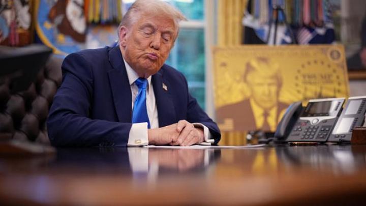 ترامب يأمر بتقييم إمكانية تصنيف فروع من الإخوان منظمات إرهابية ترامب يأمر بتقييم إمكانية تصنيف فروع من الإخوان منظمات إرهابية