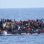 مقتل وفقدان 27 مصريًا بعد غرق قارب قرب اليونان مقتل وفقدان 27 مصريًا بعد غرق قارب قرب اليونان