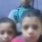 أم تعرض أبناءها للبيع.. والحكومة تتدخل أم تعرض أبناءها للبيع.. والحكومة تتدخل