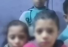 أم تعرض أبناءها للبيع.. والحكومة تتدخل أم تعرض أبناءها للبيع.. والحكومة تتدخل