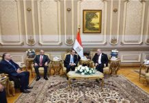 وزير الخارجية: المرحلة تتطلب تعزيز التعاون بين الحكومة والبرلمان وزير الخارجية: المرحلة تتطلب تعزيز التعاون بين الحكومة والبرلمان