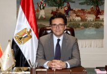 دعوى قضائية ضد وزير الثقافة ومدير مسرح في مصر دعوى قضائية ضد وزير الثقافة ومدير مسرح في مصر