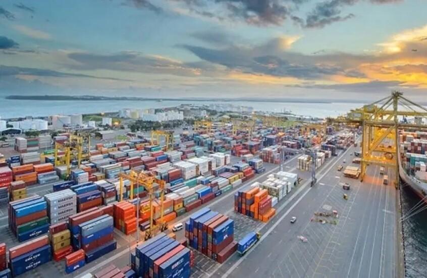 مصر تطلق محطة حاويات آلية بدعم عالمي مصر تطلق محطة حاويات آلية بدعم عالمي