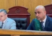 السجن المؤبد لمفتش آثار متهم باختلاس وتهريب 370 قطعة أثرية إلى الخارج السجن المؤبد لمفتش آثار متهم باختلاس وتهريب 370 قطعة أثرية إلى الخارج